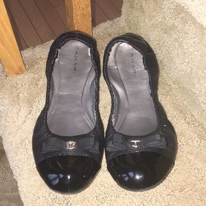 Black Tahari bow flats